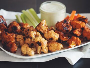 cauliflower buffalo wings_hot for food
