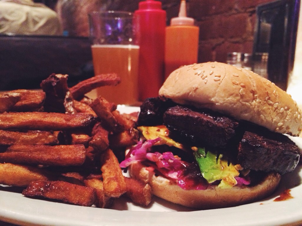 disgraceland_hot for food