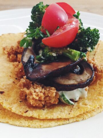 raw walnut meat tacos_hot for food