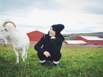 Farm Sanctuary_hot for food