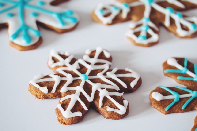 gingerbread snowflakes_hot for food