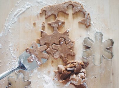 gingerbread snowflakes_hot for food