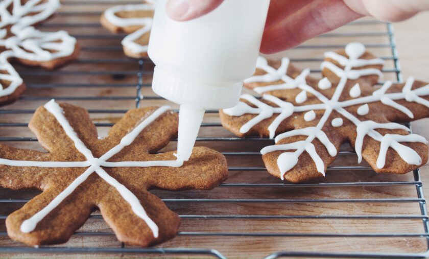 gingerbread snowflakes_hot for food
