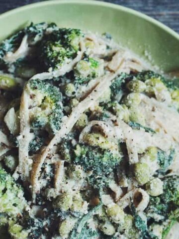 green fettuccine_hot for food