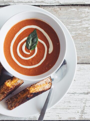creamy vegan tomato soup_hot for food