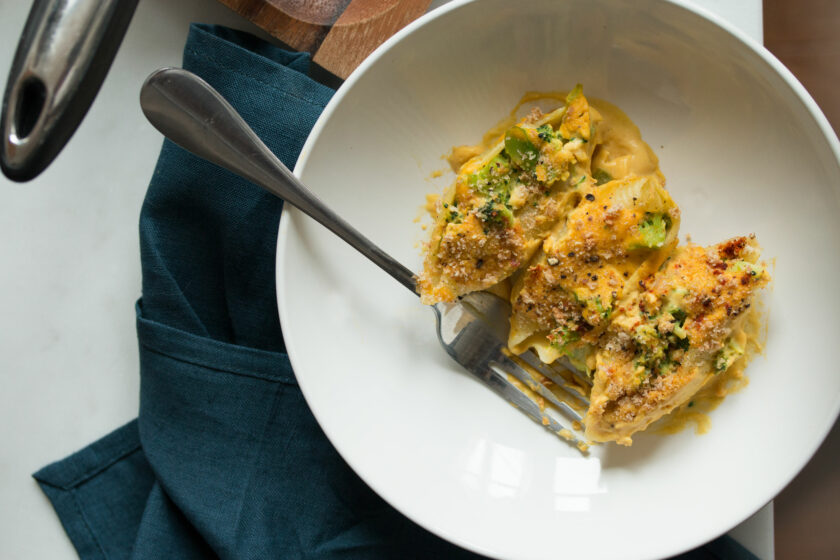 broccoli and cheese stuffed shells_hot for food