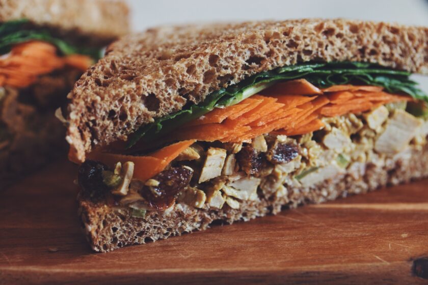 curry chik'un salad sandwich_hot for food