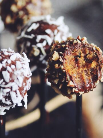 vegan no-bake pumpkin cake pops_hot for food