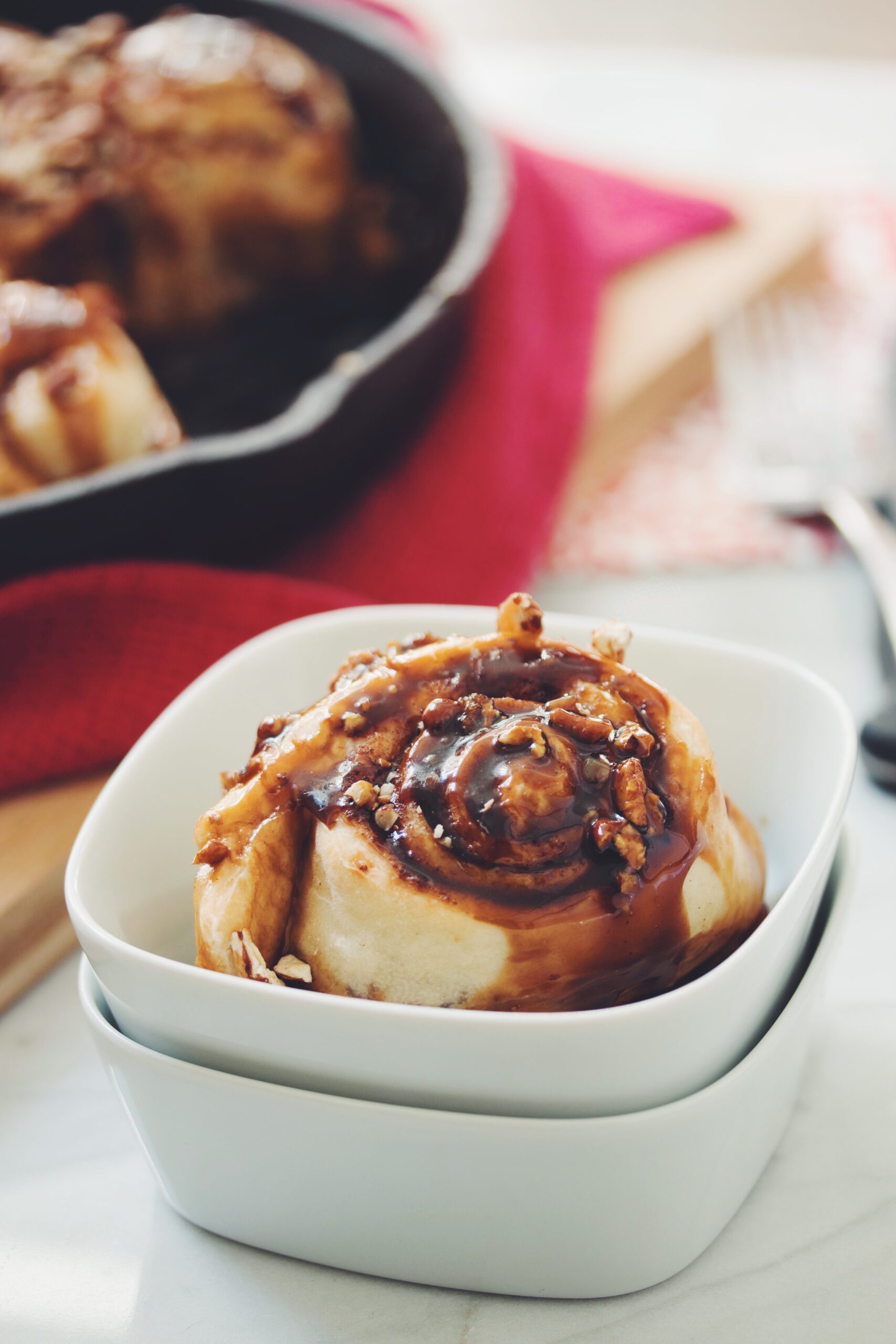 vegan caramel pecan cinnamon rolls recipe for Christmas
