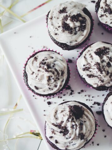 vegan cookies 'n' cream cupcakes_hot for food