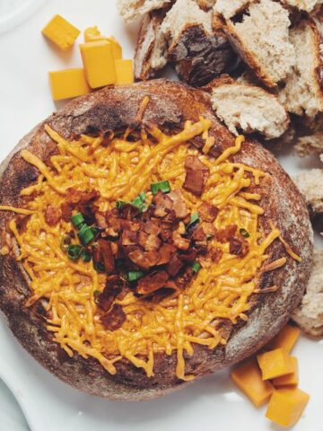 vegan beer & cheddar bread bowl dip_hot for food