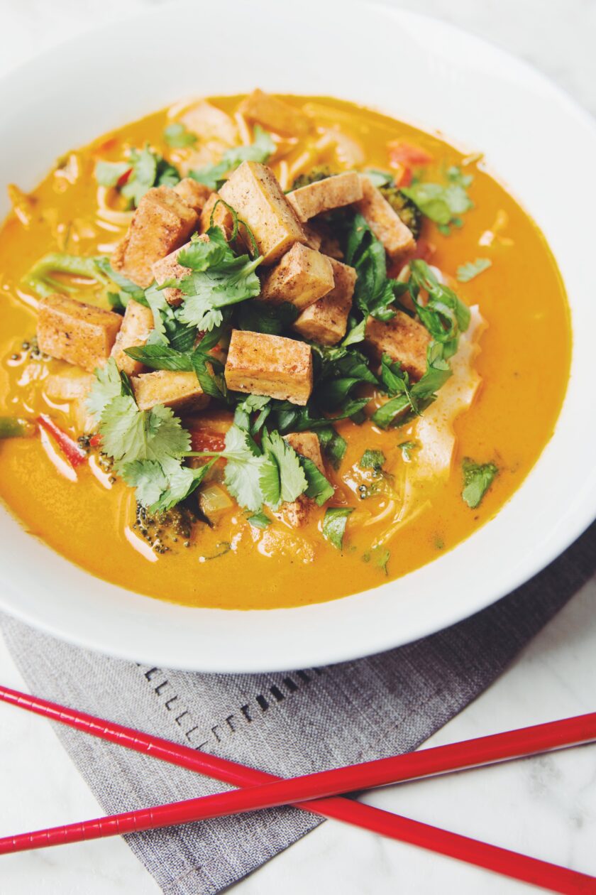 golden curry noodle soup vegan recipe