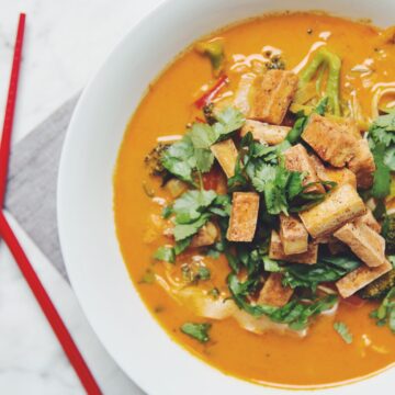 golden curry noodle soup_hot for food