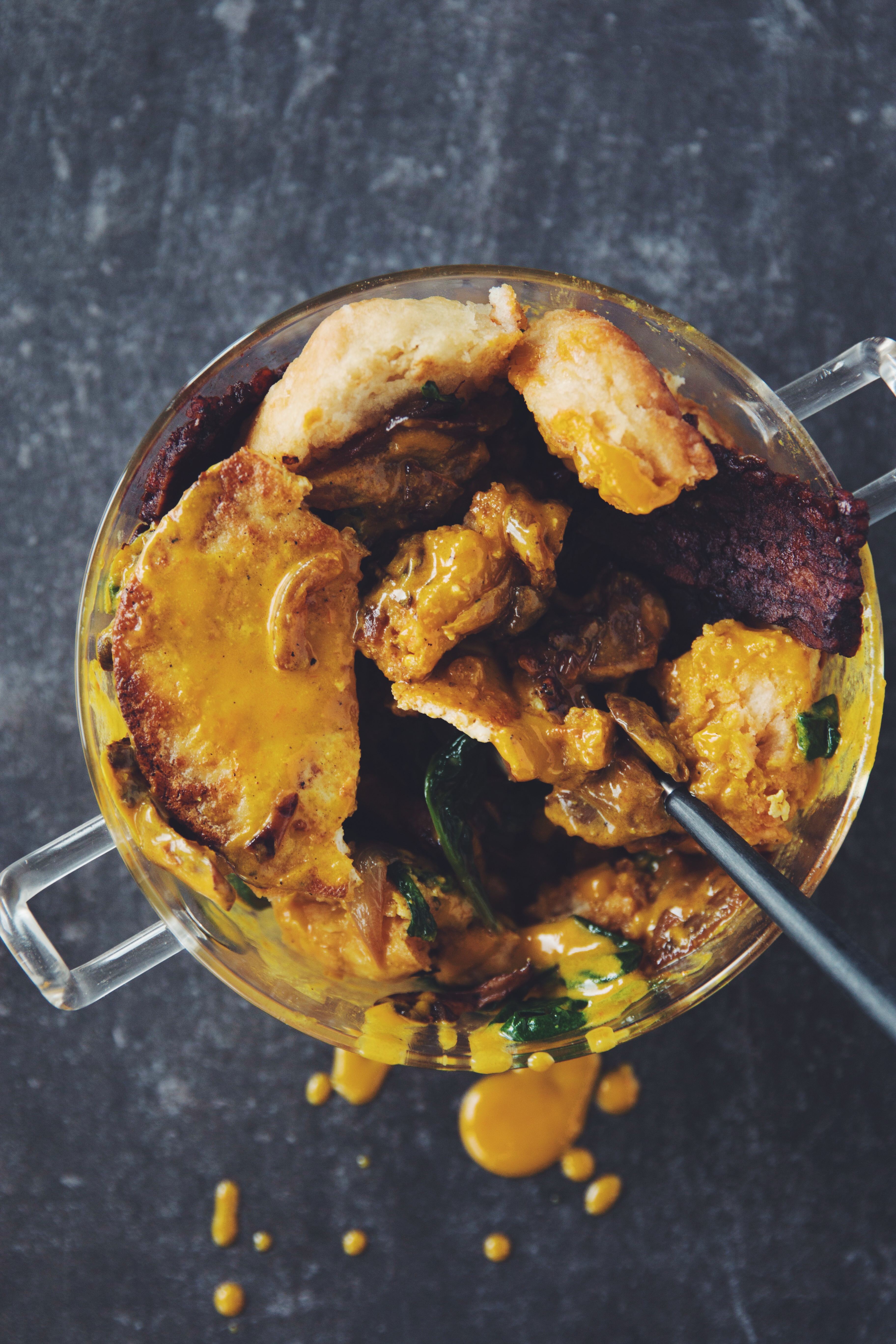 vegan biscuit, bacon & egg breakfast trifle