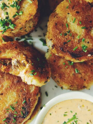 vegan kimchi stuffed potato cakes_hot for food