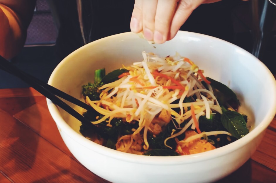 chau veggie express_hot for food