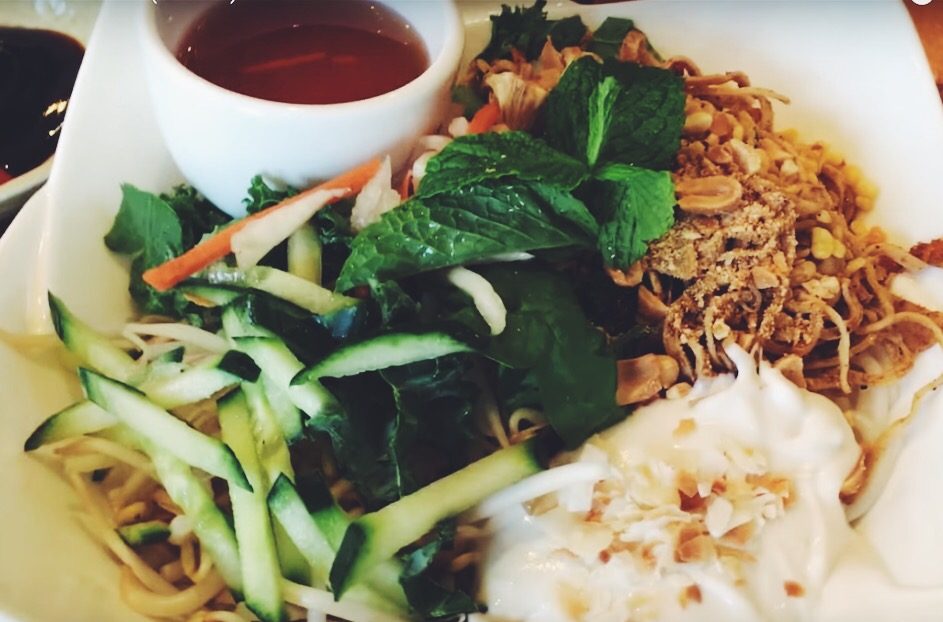 chau veggie express_hot for food