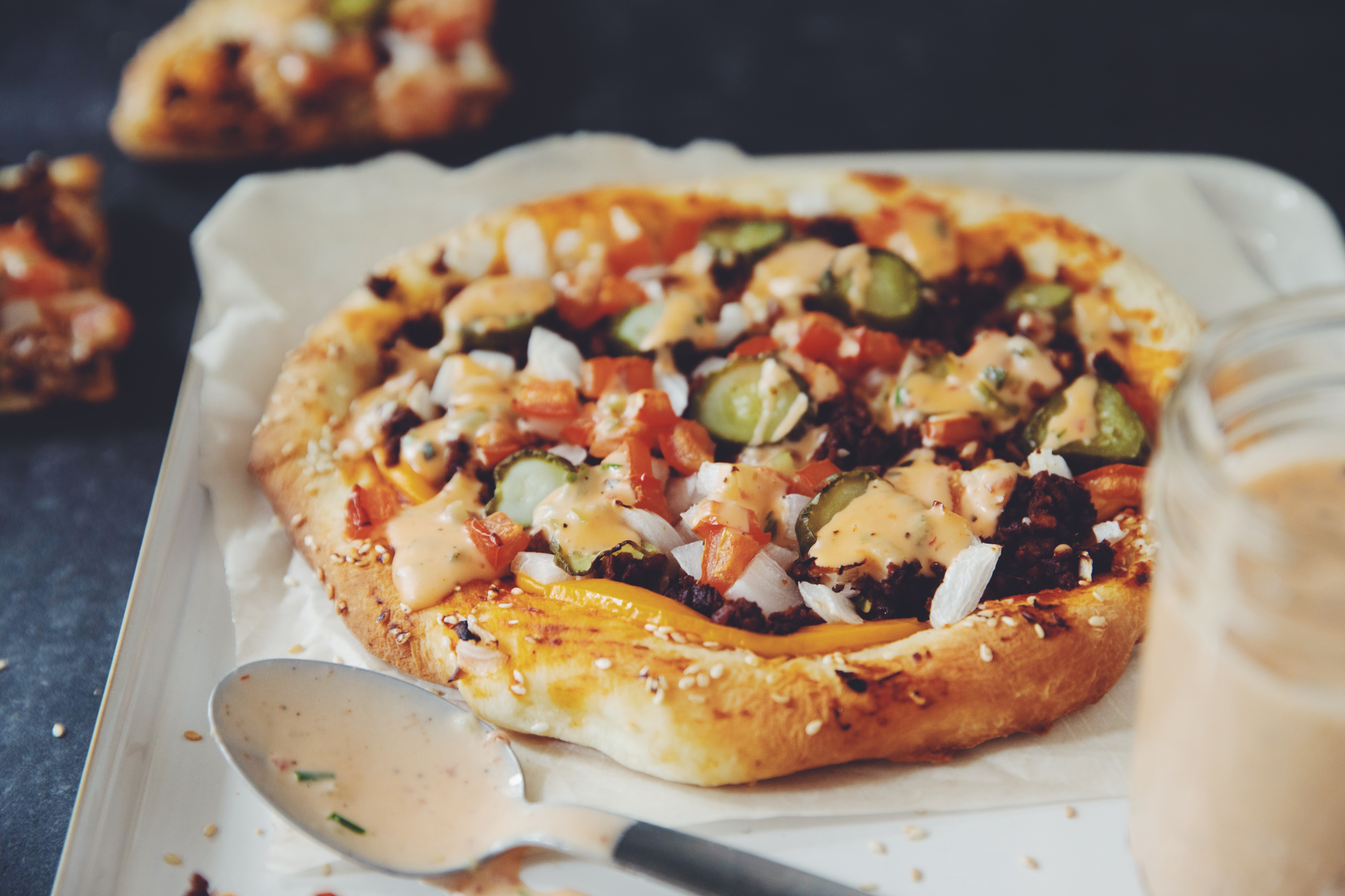 vegan cheeseburger pizza_hot for food