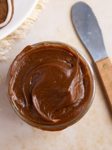vegan-gingerbread-cookie-butter_hot-for-food